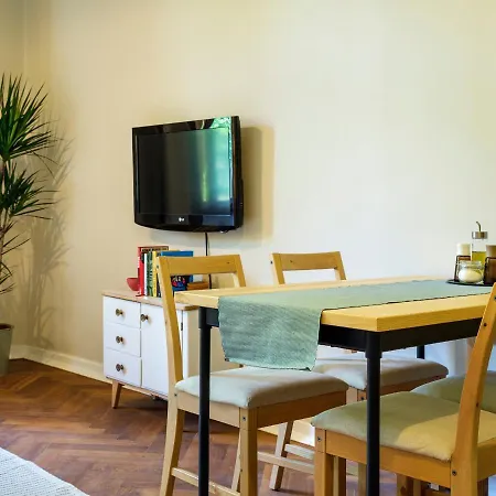 Daire Bed & Beige / Kochanowskiego St *